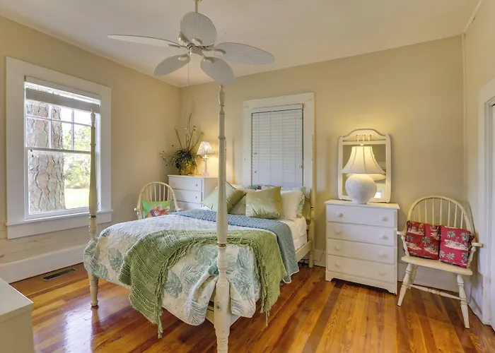 Waterfront Ochlockonee Bay Cottage W/ Views!